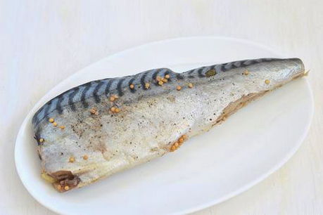Salted mackerel with garlic in the freezer