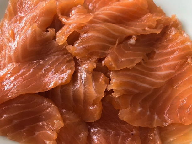 How to salt trout in chunks at home
