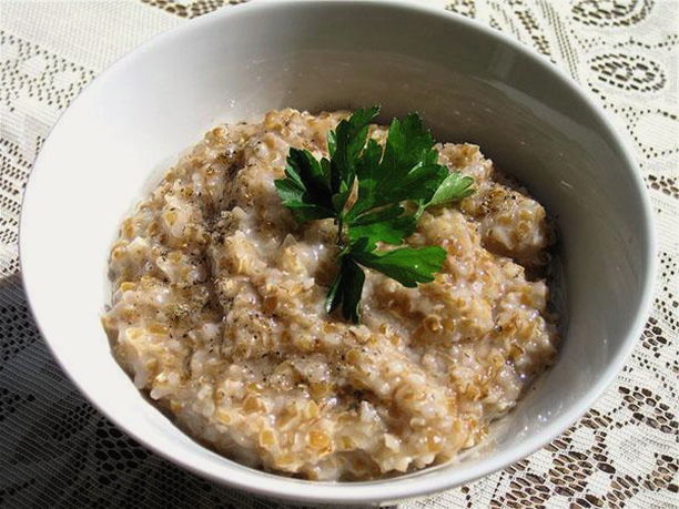 Wheat porridge on water in a Redmond slow cooker