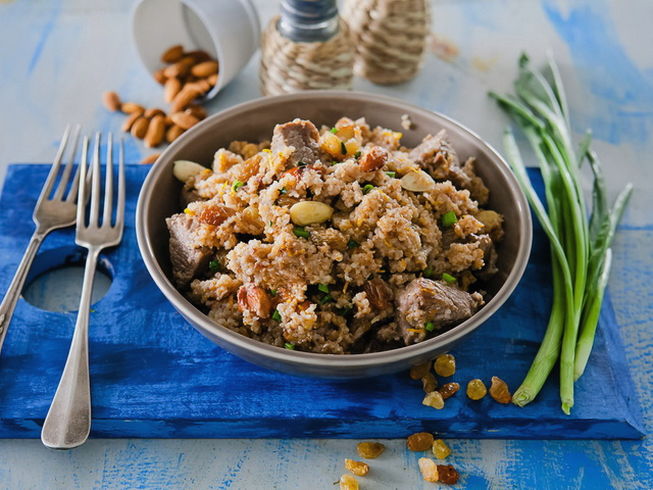 Wheat porridge with meat in a slow cooker