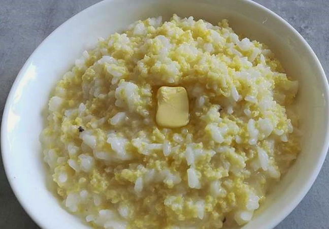 Gierst en rijstepap op het water