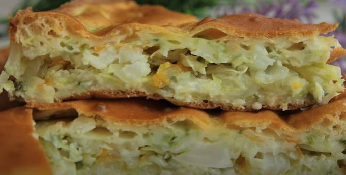 PP jellied kefir pie with cabbage in the oven