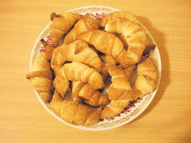 Croissants with cheese from puff yeast dough