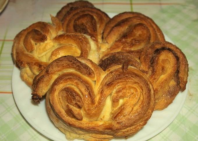 How to wrap yeast dough buns