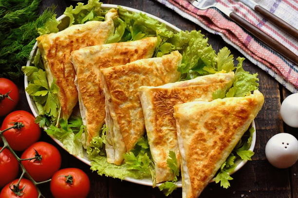 Lavash samsa with cheese