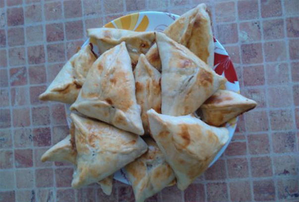 Samsa with minced chicken puff pastry