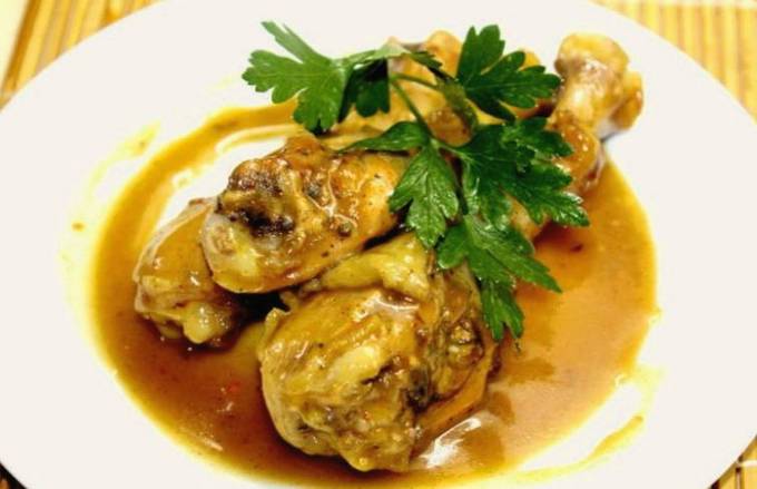 Chicken drumsticks in honey mustard sauce