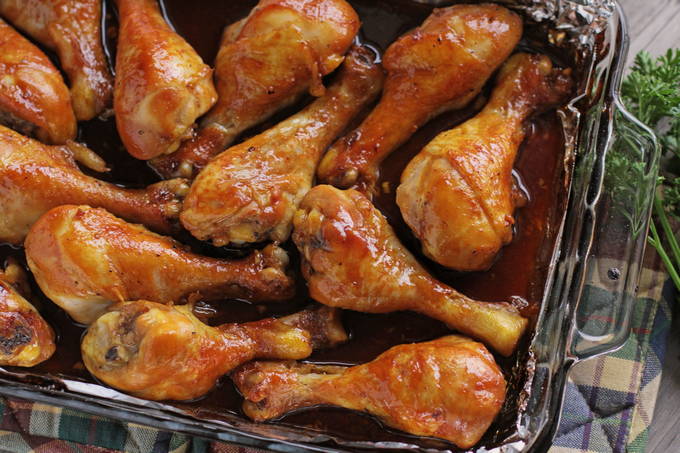 Chicken drumsticks in honey and soy sauce