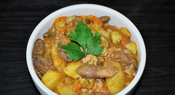 Stewed potatoes with chicken hearts and liver