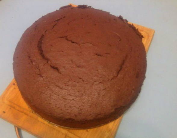 Chocolate cakes in the cake oven
