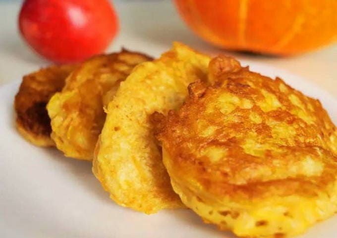 Kefir pancakes with apples and pumpkin