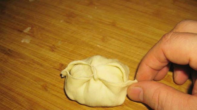 Freezing dough for manti