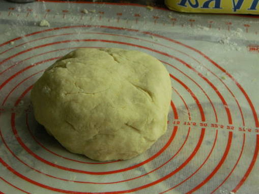 Hot water dough for manti