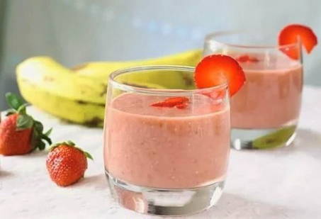 Strawberry Banana Milk Smoothie