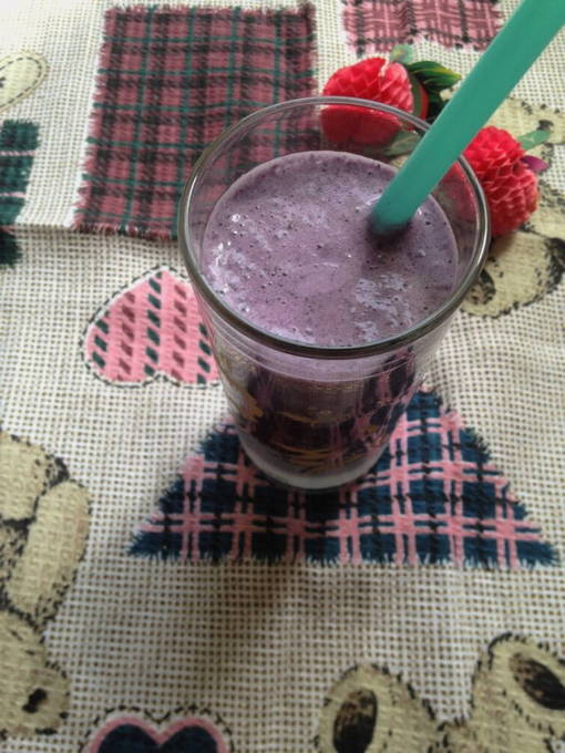 Blueberry Banana Milk Smoothie