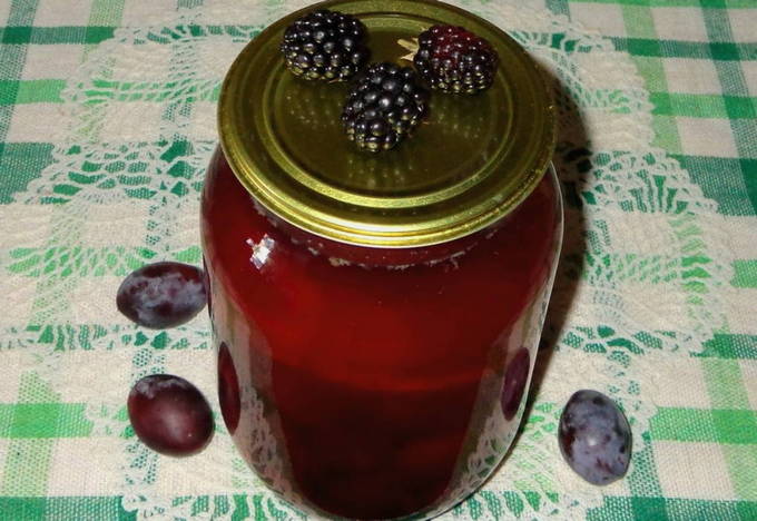 Blackberry compote for 1 liter jar for the winter