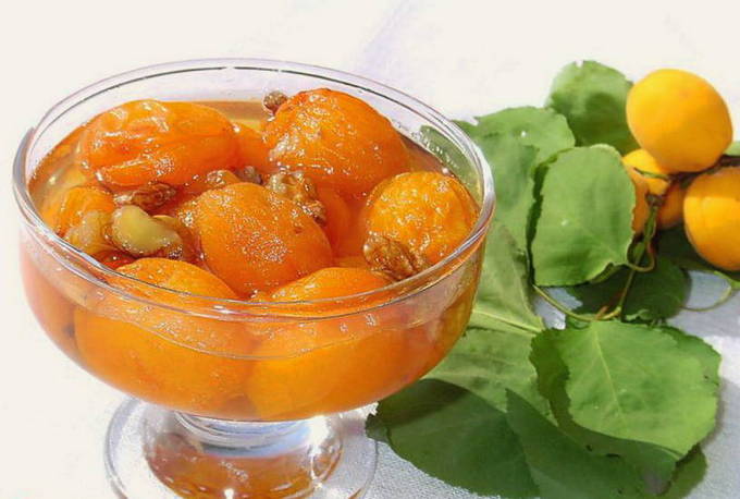 Apricot jam with walnuts and orange