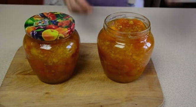 Apricot jam with kernels and orange