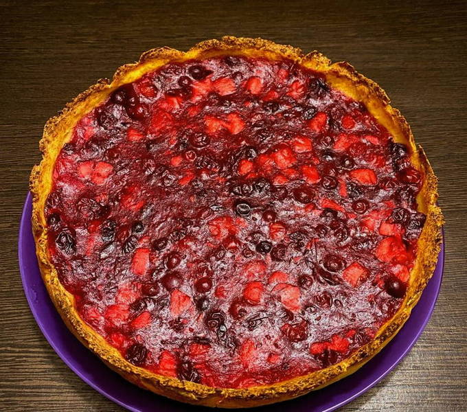 PP lingonberry pie
