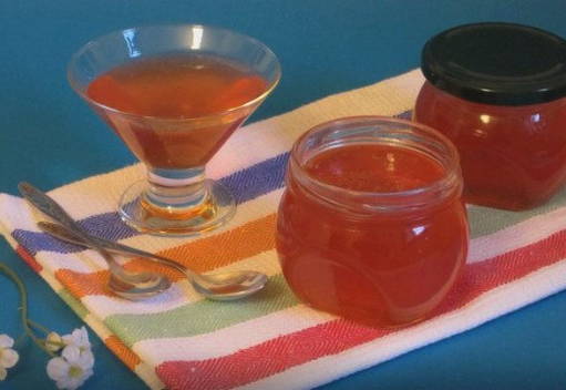 The most delicious quince jelly for the winter