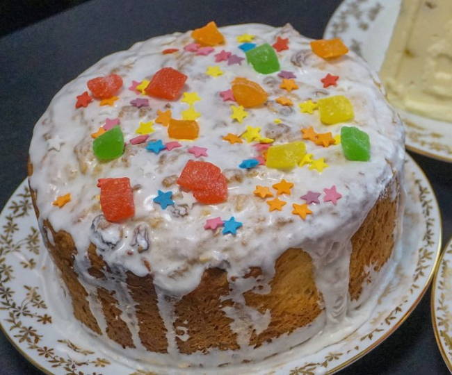 Easter cake with dry yeast and raisins in milk