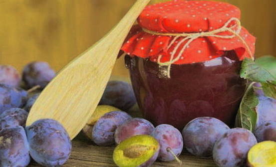Ranetka jam and plums
