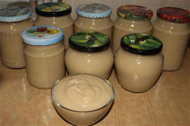 Ranetka puree with condensed milk for the winter
