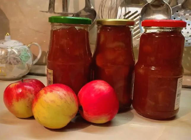 Apple jam with orange and lemon