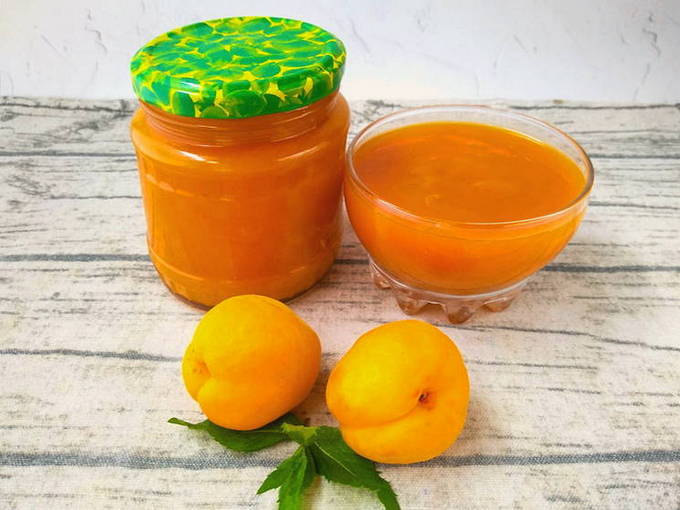 Apricot jam without cooking and without sugar