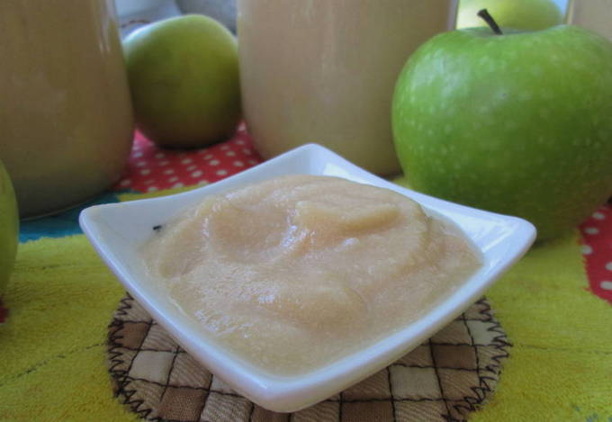 Puree from apples Tenderness with condensed milk for the winter
