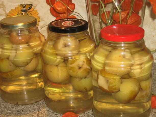 Pear compote in a 3-liter jar without sterilization for the winter