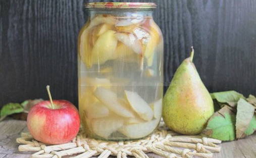 Pear and apple compote for a 3 liter jar for the winter