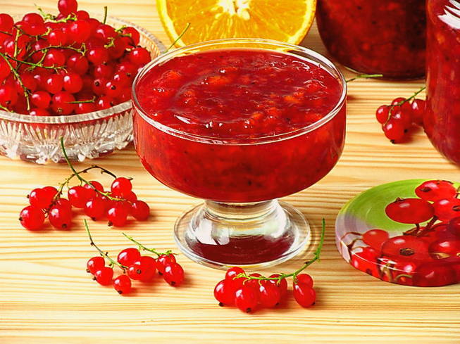 Red currant with orange without cooking for the winter