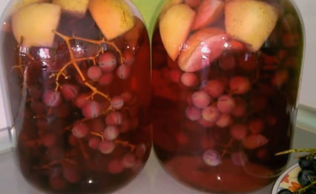 Grape compote with apples in a 3-liter jar for the winter