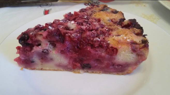 Oven frozen red currant pie