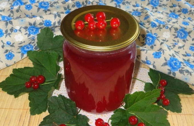 Red currant juice for the winter - a simple recipe