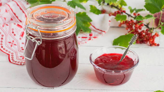 Seedless red currant jelly without cooking for the winter