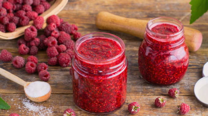 Raspberries without cooking with sugar as fresh for the winter