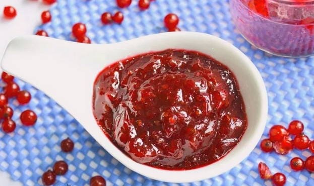 Red currant jam without boiling