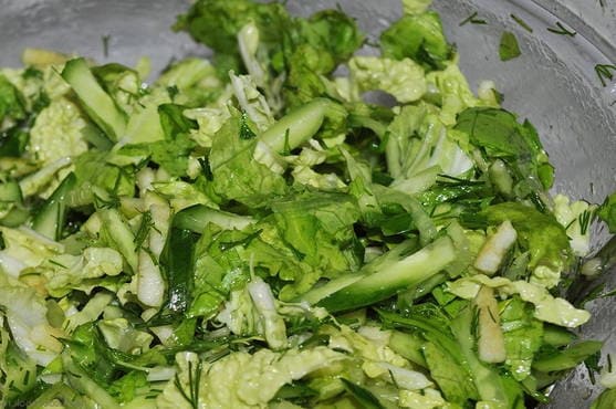 Peking cabbage and cucumber salad